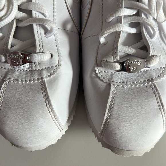 NIKE CORTEZ BASIC SL (GS) WHITE / WHITE GRADE SCHOOL 904764-100 - Picture 3 of 9